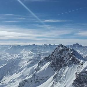 Meet your Posher, Adonis